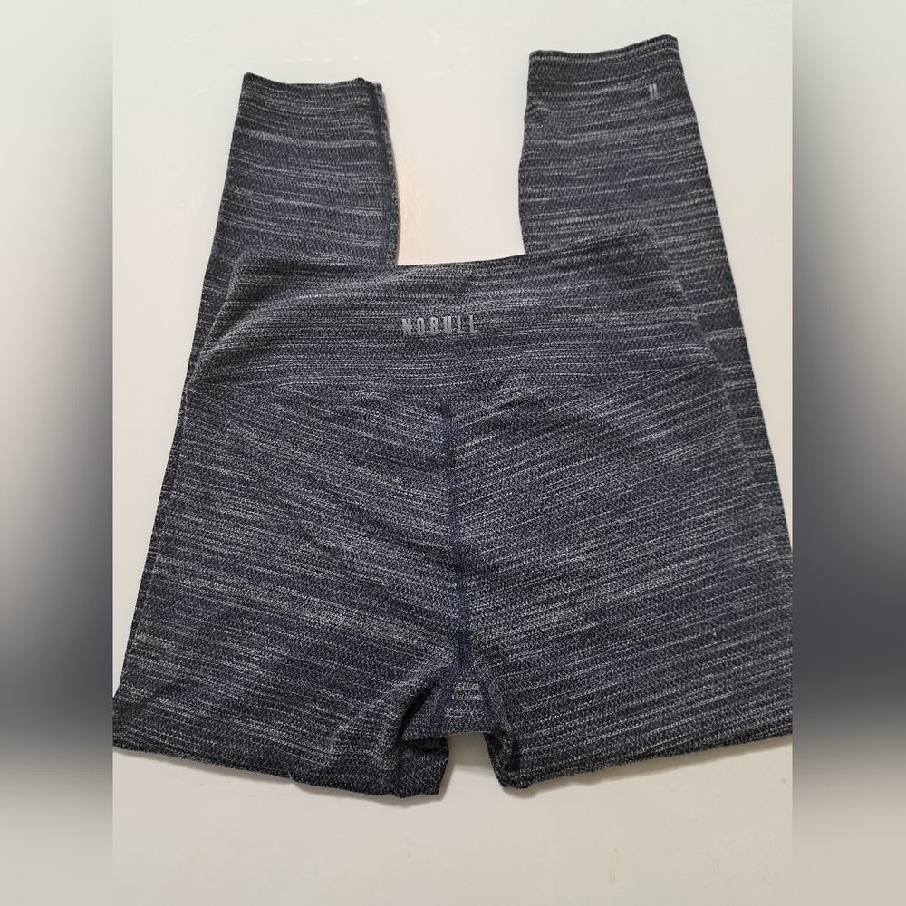 NOBULL Women's High-Rise Matte Tight 21"Charcoal Heather Matte